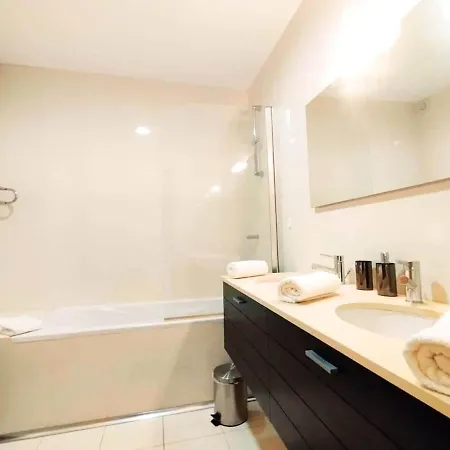 Sol Mar Penthouse By Da Costa البوفيرا